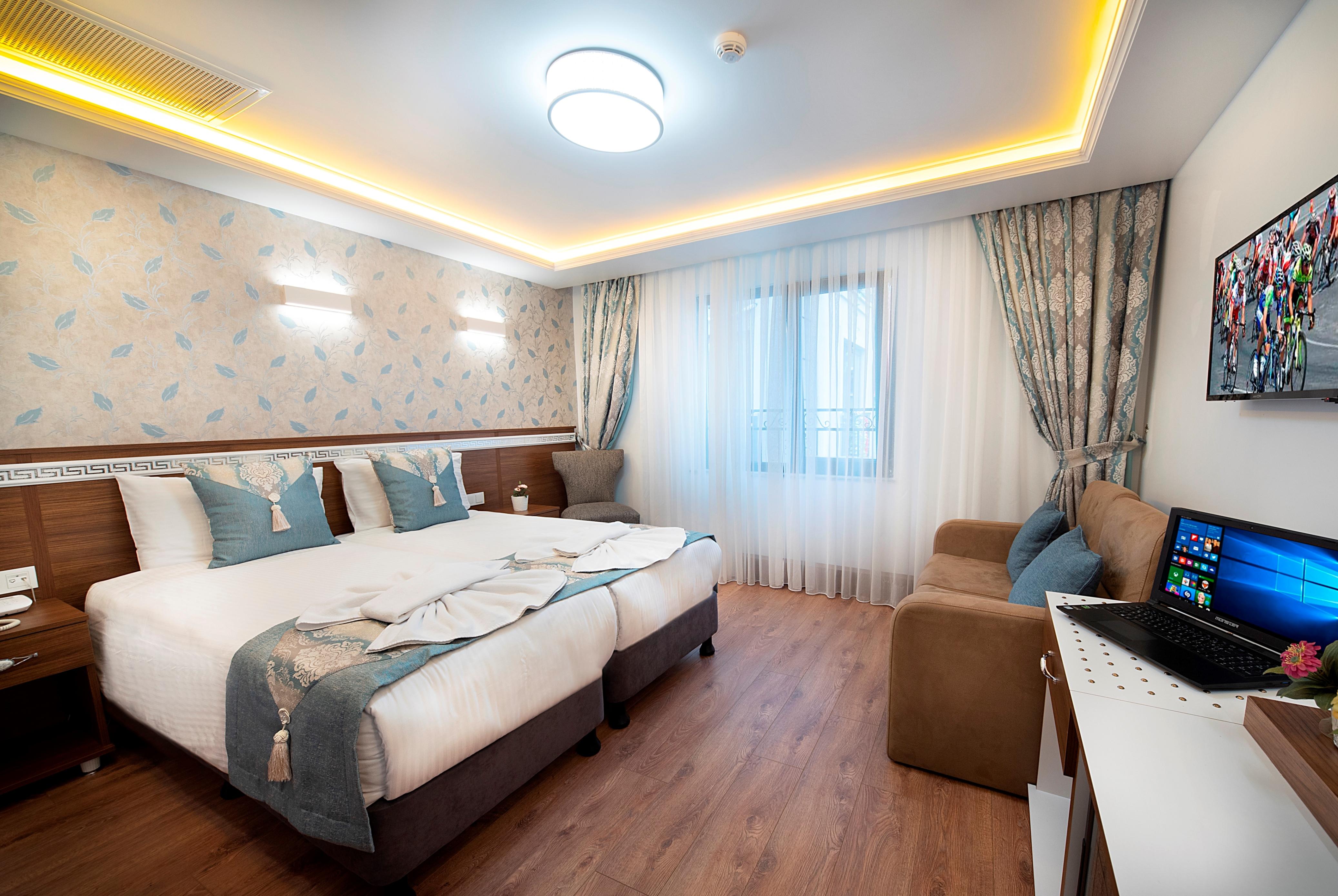 Lika Hotel Istanbul Bagian luar foto