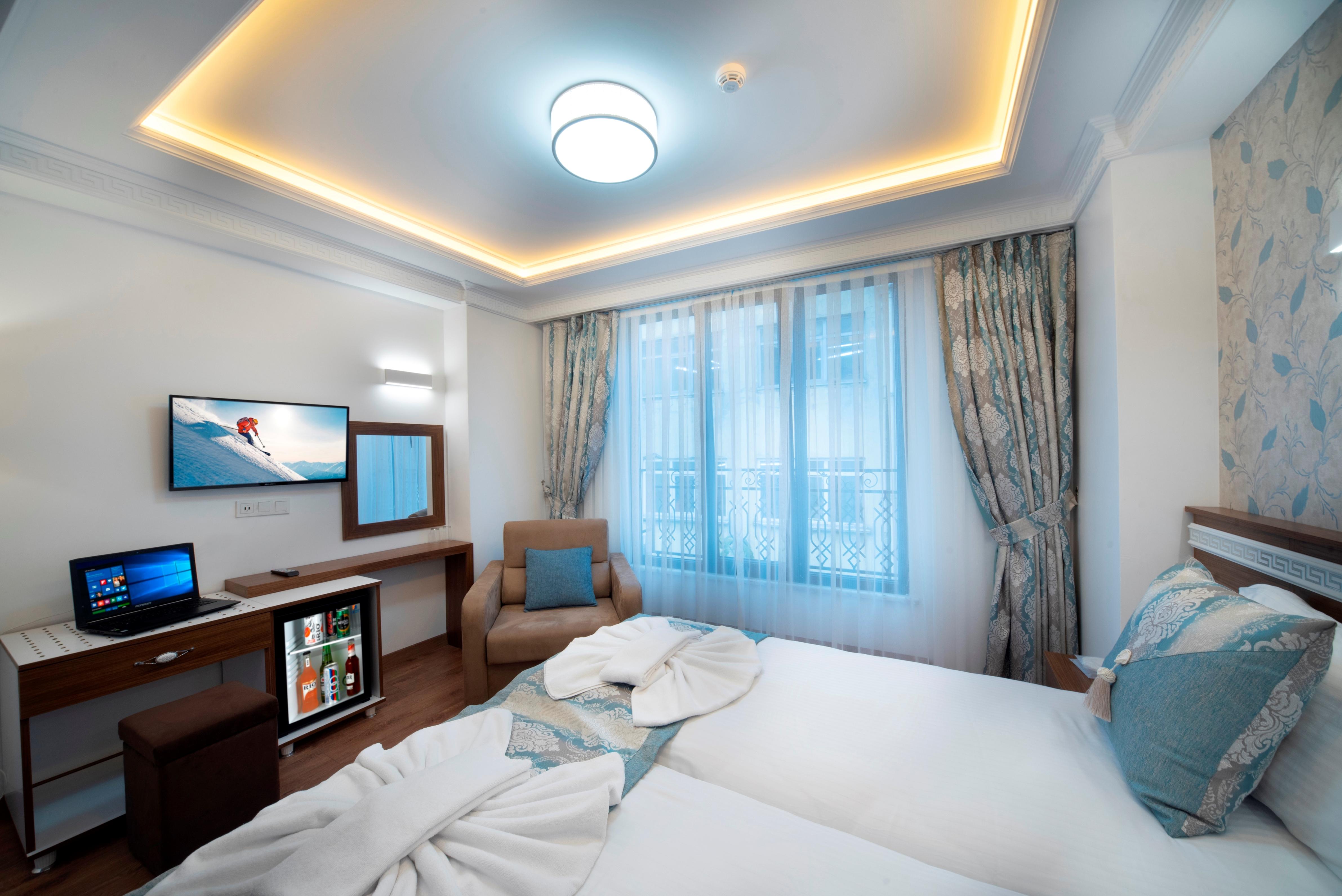 Lika Hotel Istanbul Bagian luar foto